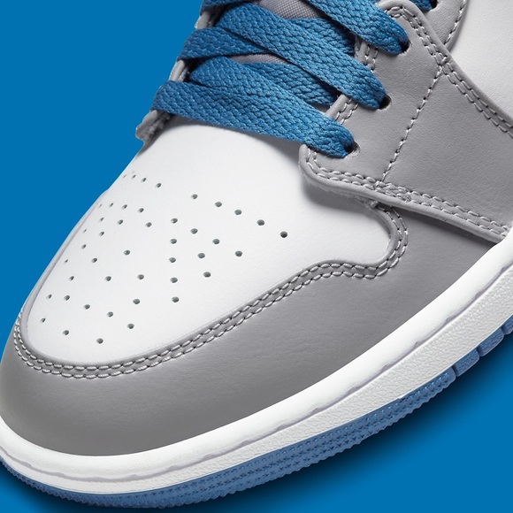 Nike Air Jordan 1 Mid True Blue Grey White Shoes Men DQ8426-014 (GS) DQ8423-014 - Picture 7 of 11